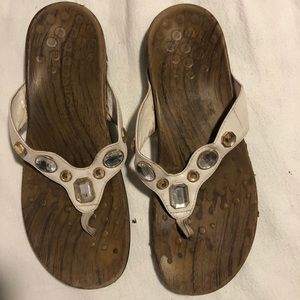 Vionic slip on sandal